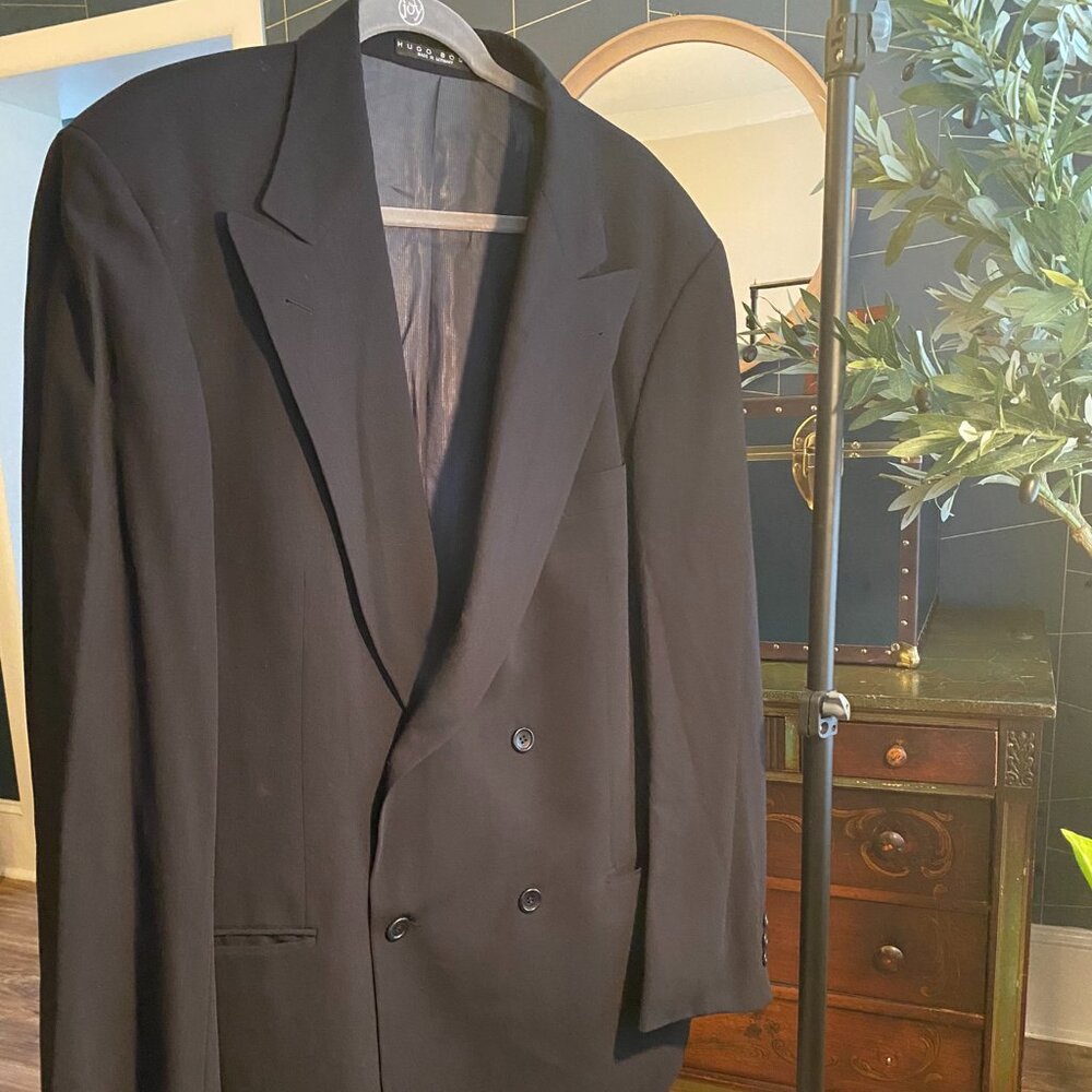 Vintage Hugo Boss made in Germany men blazer in dark navy